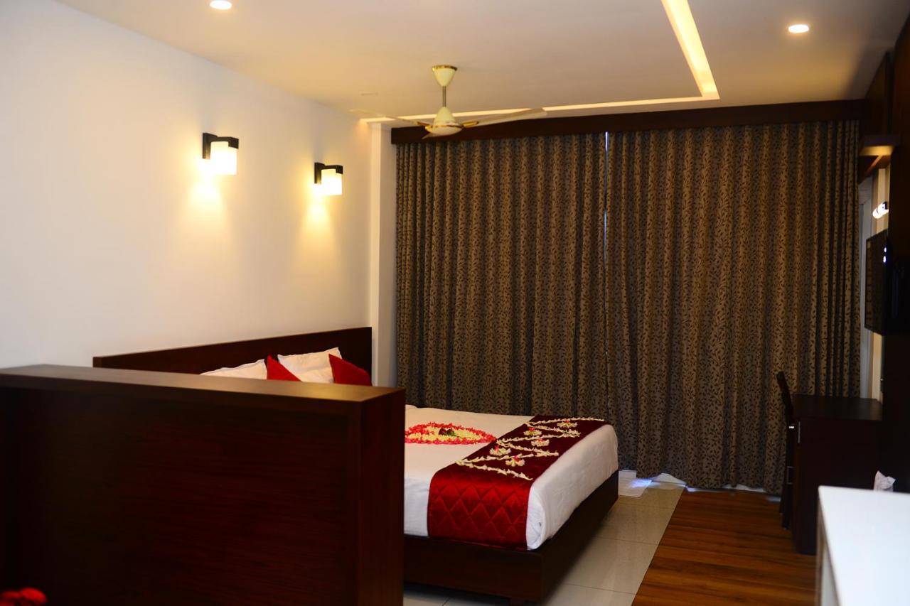 Hotel Palmtree Leaf, Munnar Exterior foto