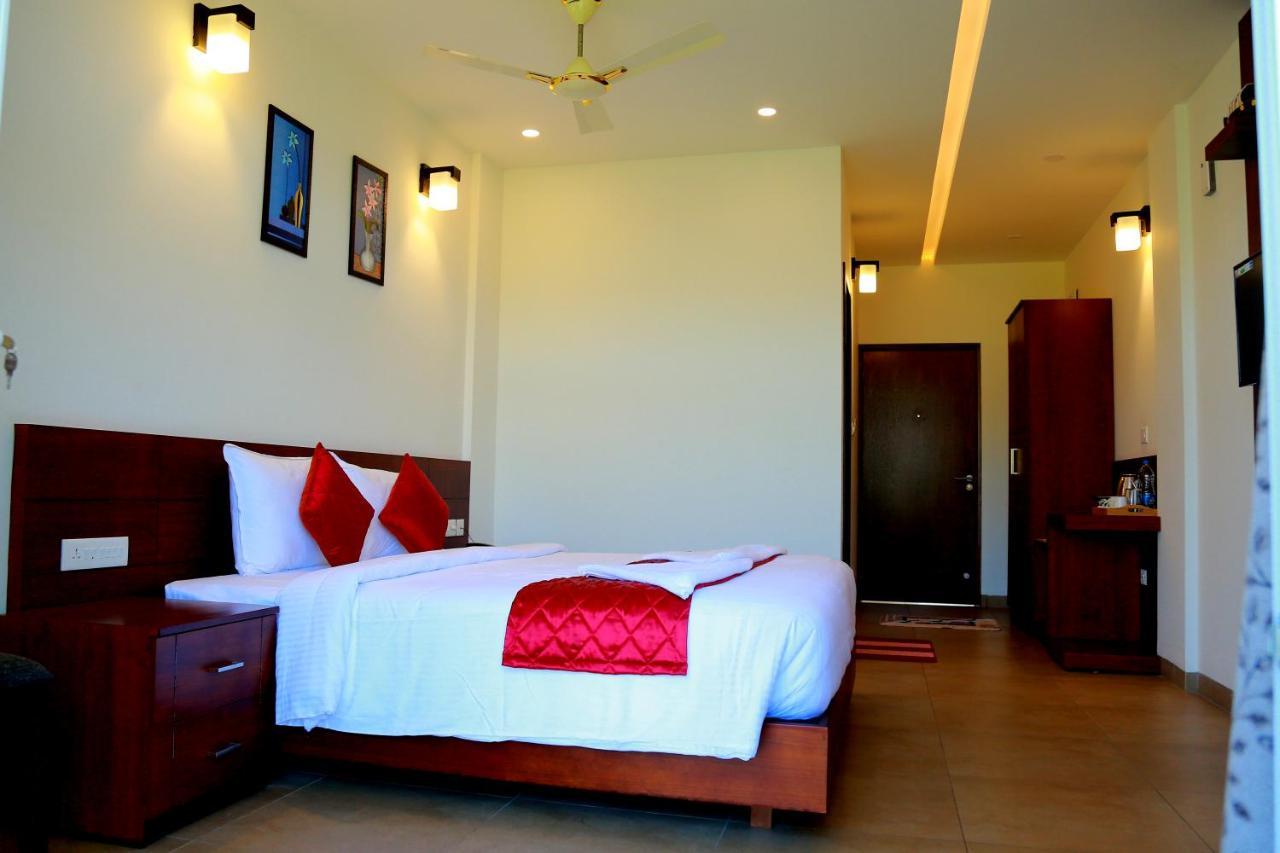Hotel Palmtree Leaf, Munnar Exterior foto